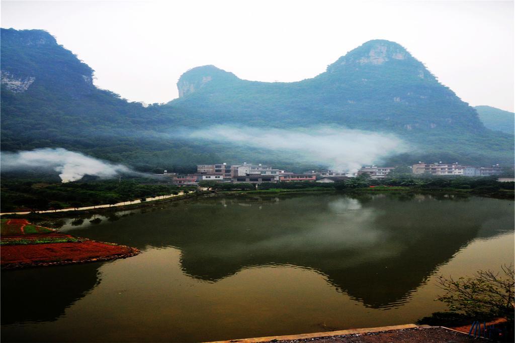 Yangshuo Peaceful Valley Retreat Hotel Екстериор снимка