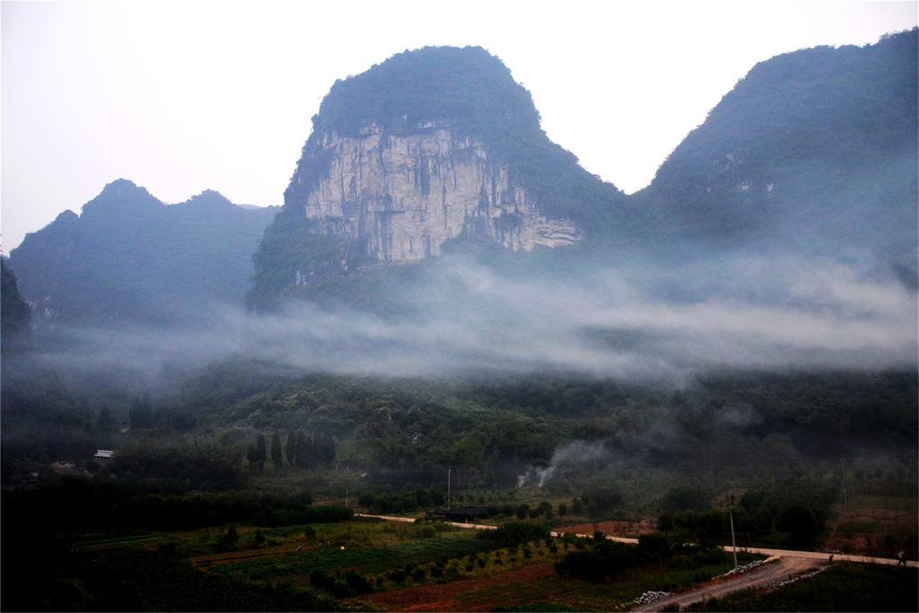 Yangshuo Peaceful Valley Retreat Hotel Екстериор снимка